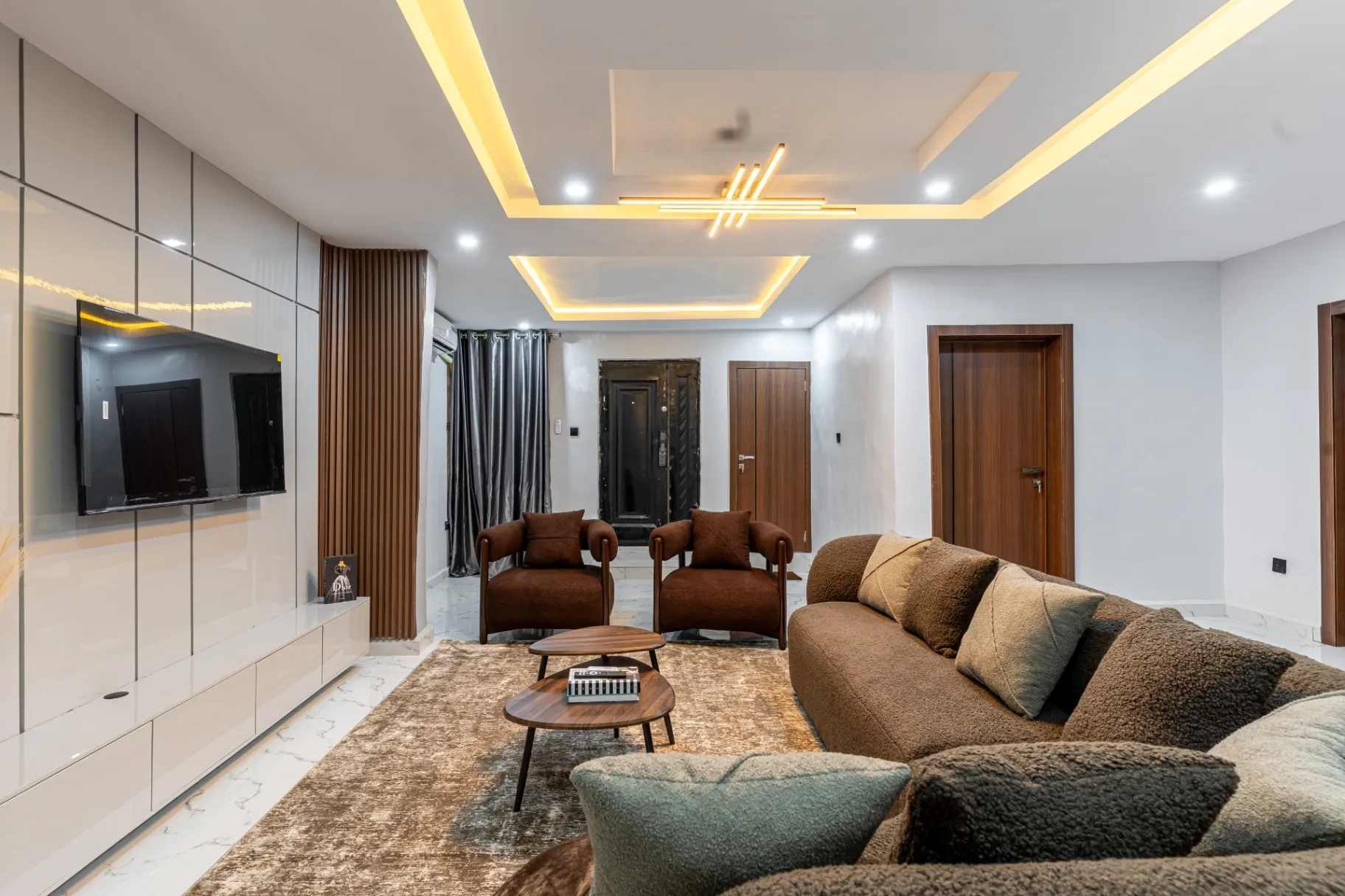 The Belmont Suite